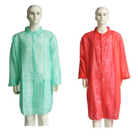 China Waterproof Disposable Lab Coats  PP+PE Coating Non Woven Gowns With Or Without Pockets supplier