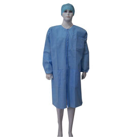 China Non - Woven PP Disposable Lab Coats 20-60gsm Water And Chemical Resistant supplier
